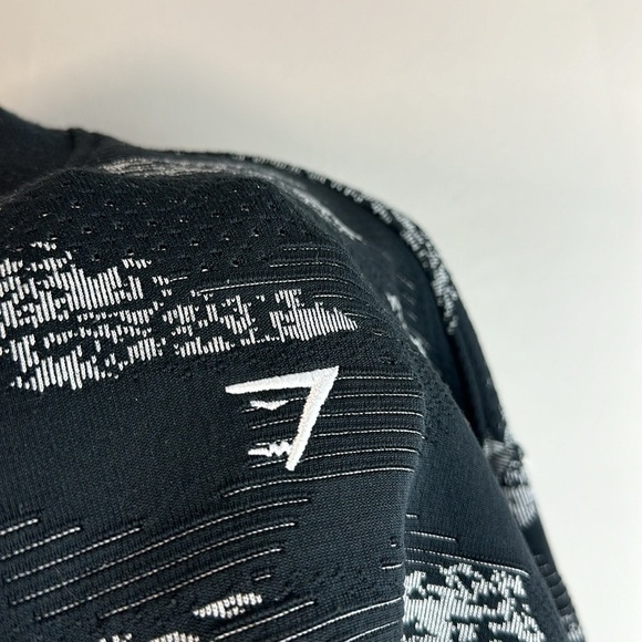 GYMSHARK Adapt Black & White Camo Seamless Track Jacket Size L - Picture 11 of 16